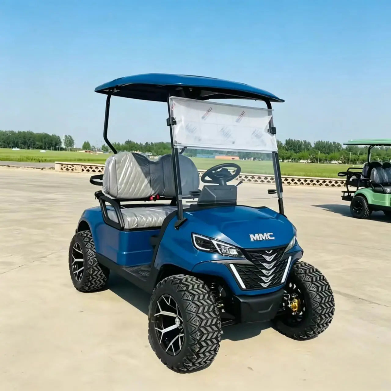 MMC 48/72V Modern Fashion 4WD Golf Cart 4000W/7000W 2/4/6/8 Seat Capacity Exclusive Design Sightseeing Club Car Golf Cart